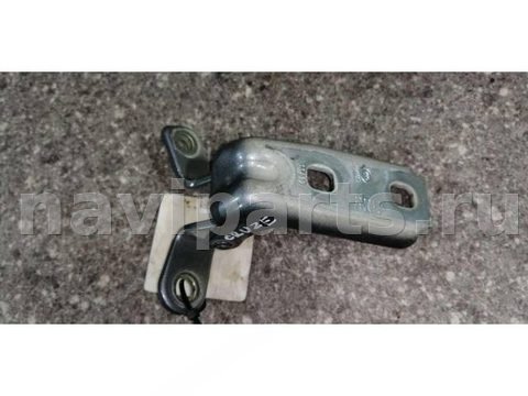 Петля двери передней правой Chevrolet Cruze, 2012 г., арт. 22304006008