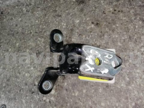 Петля двери передней правой Kia Sportage, 2007 г., арт. 22321009003