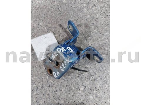 Петля двери передней правой Mazda 3, 2005 г., арт. 22325039004-1