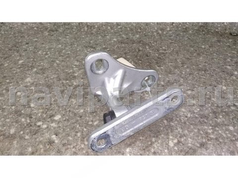 Петля двери передней правой Mercedes C W203, 2002 г., арт. 22326011003