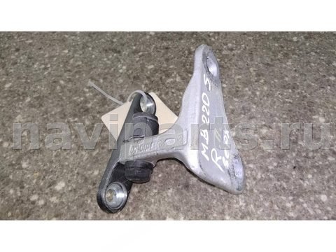 Петля двери передней правой Mercedes S W220, 2000 г., арт. 22326022003