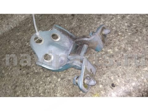 Петля двери передней правой Mitsubishi Colt, 1998 г., арт. 22328002011