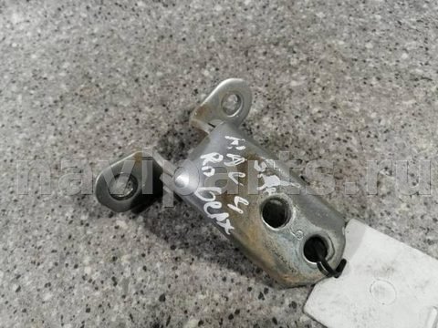 Петля двери передней правой Toyota RAV4, 2003 г., арт. 22342014010