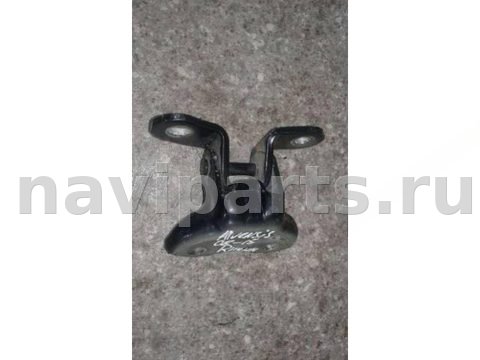 Петля двери передней правой Toyota Avensis, 2010 г., арт. 22342061003