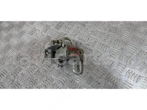 Петля двери передней правой Volkswagen Passat, 2000 г., OEM 4B0831412B, арт. 25945904
