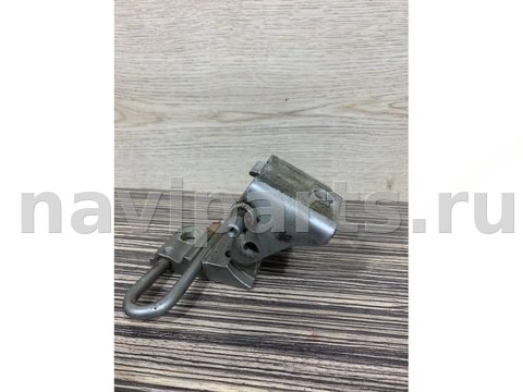 Петля двери передней правой Volkswagen Golf, 2002 г., арт. 41214821