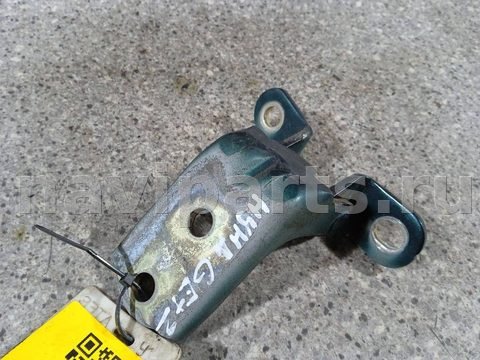 Петля двери передней правой Hyundai Getz, 2004 г., арт. 46023005657
