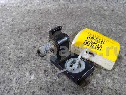 Петля двери передней правой Audi A6, 1998 г., арт. 46023014904