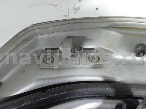 Петля двери передней правой BMW 5 E60/E61, 2005 г., арт. 46023030057