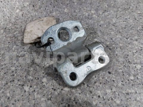 Петля двери передней правой Mercedes C W202, 1999 г., арт. 46023030396