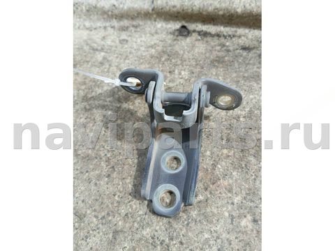 Петля двери передней правой Honda FR-V, 2007 г., арт. 46023042001