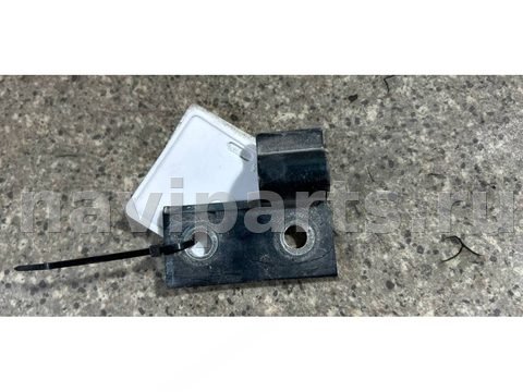 Петля двери передней правой BMW 5 E39, 1998 г., арт. 46023046649