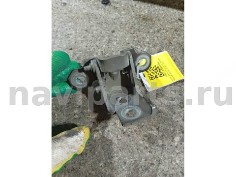 Петля двери передней правой Renault Scenic, 2011 г., арт. 46023053409