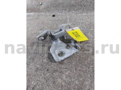 Петля двери передней правой Dacia Sandero, 2010 г., арт. 46023053655