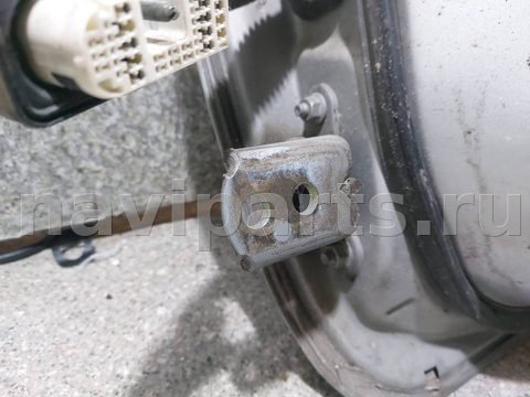 Петля двери передней правой Nissan Maxima, 2003 г., арт. 46023059146