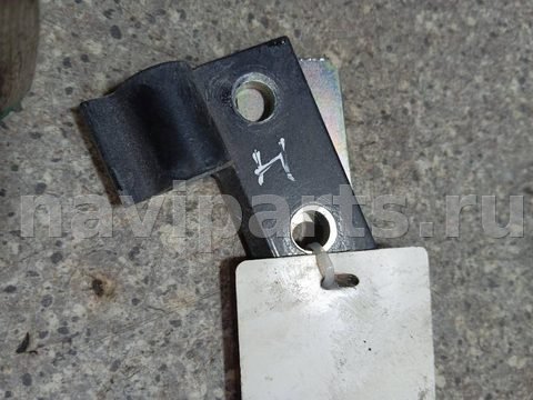 Петля двери передней правой BMW 3 E36, 1993 г., арт. 46023066005