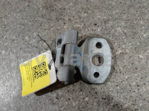 Петля двери передней правой Mercedes E W210, 1997 г., арт. 46023066061