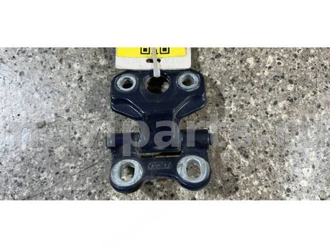 Петля двери передней правой Mercedes E W210, 2001 г., арт. 46023066082