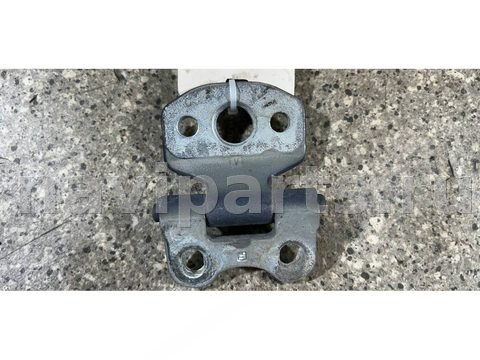 Петля двери передней правой Mercedes E W210, 2001 г., арт. 46023066082, фото 2