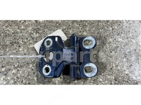Петля двери передней правой Mercedes E W210, 2001 г., арт. 46023066083