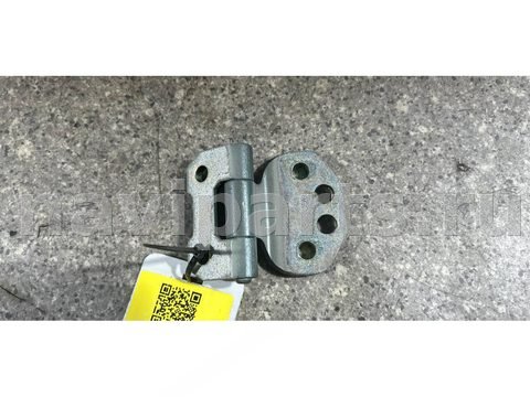 Петля двери передней правой Mercedes E W124, 1990 г., арт. 46023073879_1