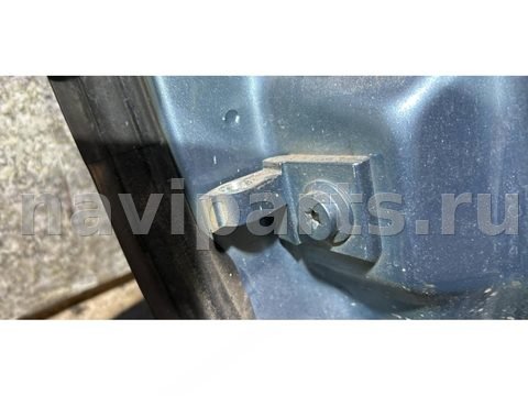 Петля двери передней правой Skoda Octavia, 2007 г., арт. 46023074556_1