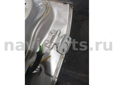 Петля двери передней правой Mercedes C W202, 1995 г., арт. 46023074678
