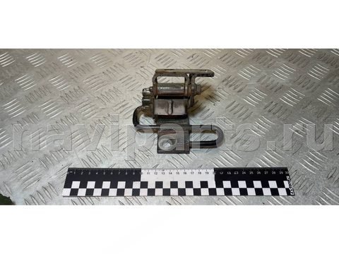 Петля двери передней правой Volkswagen Passat, 2010 г., OEM 3C8831412A, арт. 75150132
