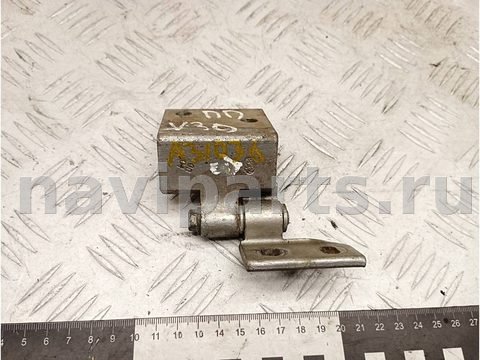 Петля двери передней правой Peugeot 406, 2000 г., арт. A31036