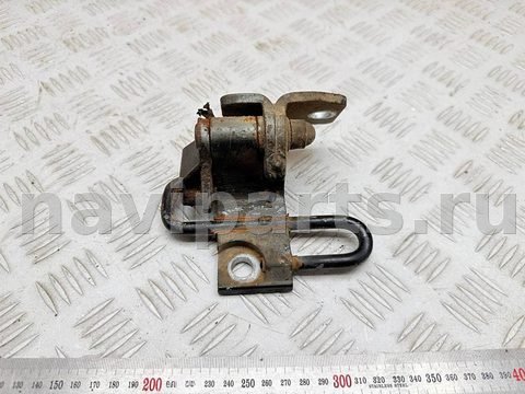 Петля двери передней правой Volkswagen Passat, 2007 г., OEM 3C0831412C, арт. A51914