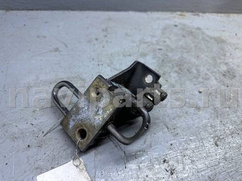 Петля двери передней правой Audi A6 C6 (S6,RS6), 2006 г., OEM 8E0831412B, арт. B112243951