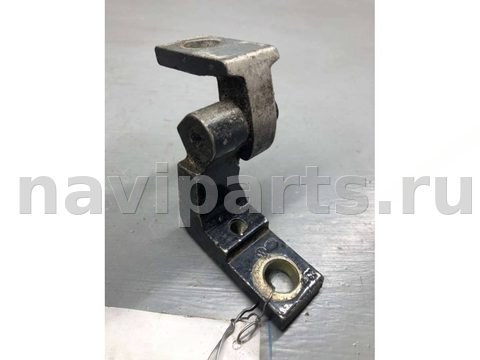 Петля двери передней правой Audi A6 C6, 2004 г., OEM A046573, арт. B60543940