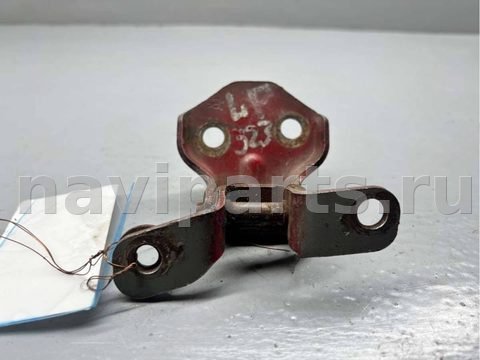 Петля двери передней правой Mazda 323, 1996 г., OEM B01A58240, арт. B65898381