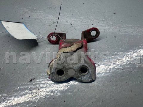 Петля двери передней правой Peugeot 107, 2006 г., OEM 9035S3, арт. B91070254