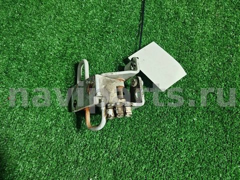 Петля двери передней правой Volkswagen Golf, 2007 г., OEM 1K0831412, арт. D3488