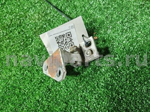 Петля двери передней правой Volkswagen Golf, 2010 г., OEM 1K0831402, арт. D3601