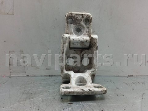 Петля двери задней левой Mercedes Sprinter, 2011 г., OEM A9067400437, арт. 1118078