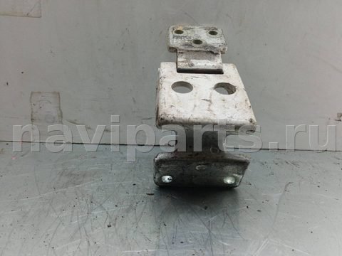 Петля двери задней левой Mercedes Sprinter, 2011 г., OEM A9067400437, арт. 1118078, фото 2