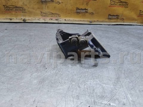 Петля двери задней левой Volkswagen Passat B5, 1996 г., арт. 151839