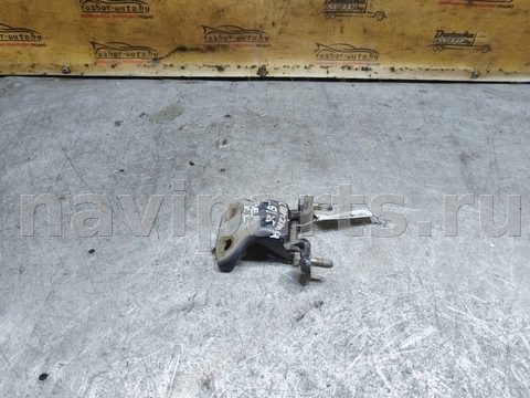 Петля двери задней левой Mitsubishi Carisma, 1995 г., арт. 157326