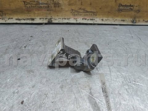 Петля двери задней левой Volkswagen Jetta, 2005 г., OEM 1K9833401b, арт. 170720