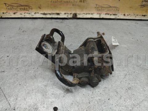 Петля двери задней левой Volkswagen Golf, 1997 г., арт. 182795