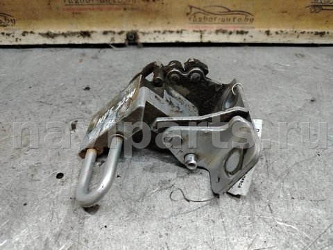 Петля двери задней левой Audi A6, 1997 г., OEM 4в0833411е, арт. 190936