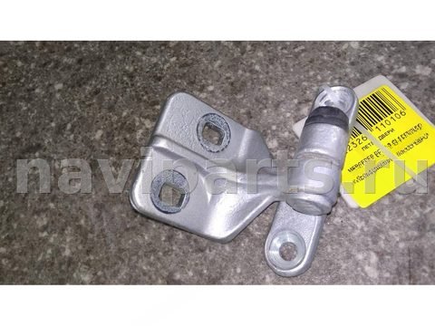 Петля двери задней левой Mercedes C W203, 2002 г., арт. 22326011010
