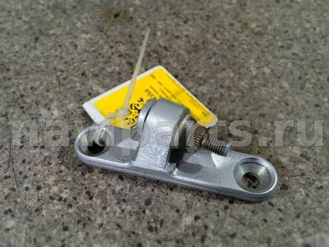 Петля двери задней левой Mercedes C W203, 2006 г., арт. 46023024358