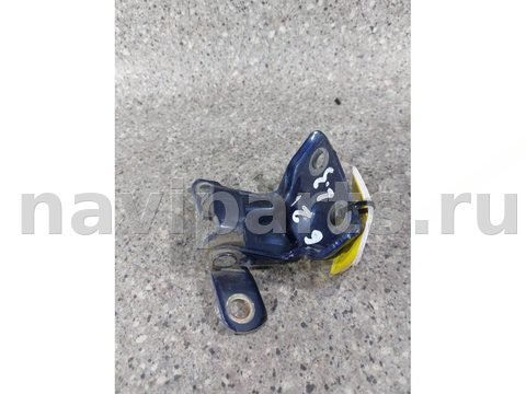Петля двери задней левой Mazda 626, 2001 г., арт. 46023024433