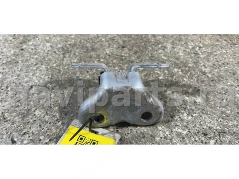 Петля двери задней левой Toyota Yaris, 2011 г., арт. 46023049863_1