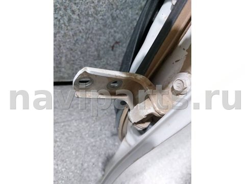 Петля двери задней левой Toyota Yaris, 2016 г., арт. 46023053379