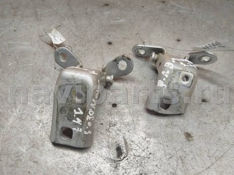 Петля двери задней левой Ford Mondeo, 2000 г., арт. 61327