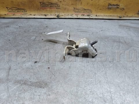 Петля двери задней левой Mazda 3, 2003 г., арт. 83681